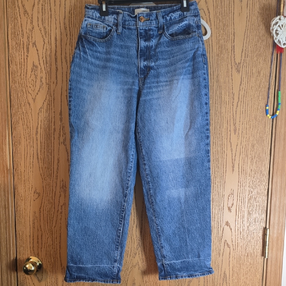 Universal Thread Relaxed Blue Jeans
